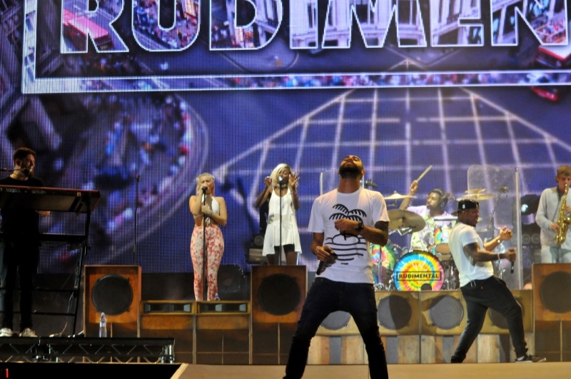 Rudimental bavili lidi i tancem.