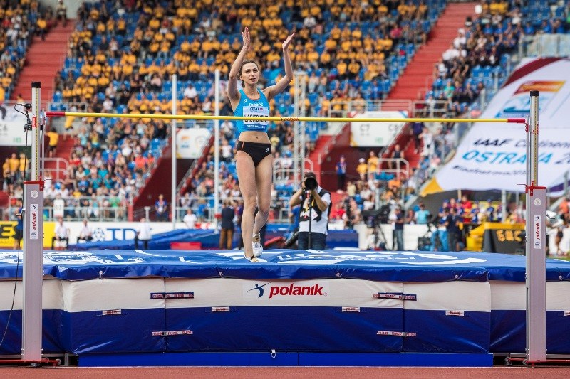 Ruská výškařka v dresu Evropy Maria Lasickeneová překonala ve výšce rovné dva metry. Ruská výškařka v dresu Evropy Maria Lasickeneová překonala ve výšce rovné dva metry.
