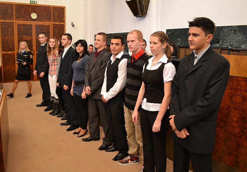 Slavnostní vyhodnocení studentské praxe u strážníků Slavnostní vyhodnocení studentské praxe u strážníků