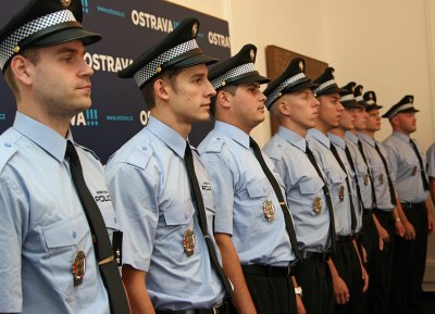 Noví strážníci před složením slibu. Foto: B. Krzyžanek