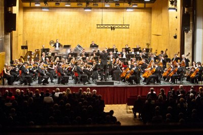 Janáčkova filharmonie s dirigentem Jakubem Kleckerem.  Foto: J. Zerzoň