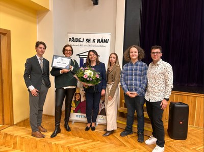 Zástupci ostravských žákovských parlamentů s náměstkyní primátora Andreou Hoffmannovou. Foto: SVČ Korunka