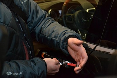 FOTO: Věci ve vozidlech lákají nenechavce zejména před Vánoci. Snímek Petr Havránek