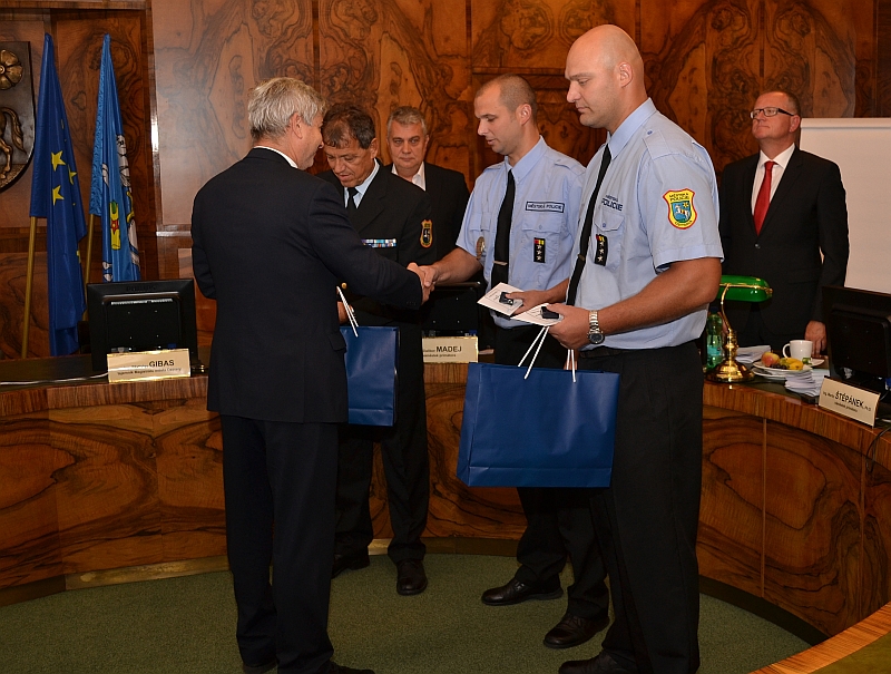 Za záchranu života z rukou primátora P. Kajnara