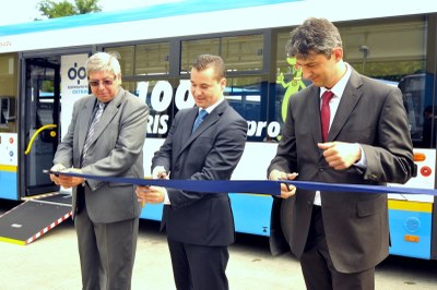 Foto: ředitel Solarisu Jaromír Ručka, náměstek primátora Aleš Boháč a ředitel DP Ostrava Roman Kadlučka 