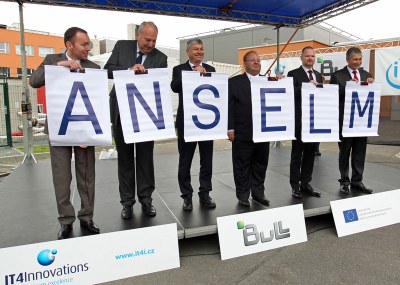 Kmotři superpočítače Anselm odtajnili jeho jméno. Foto: VŠB-TUO