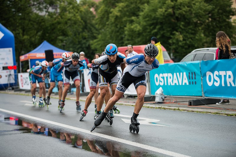 Světoví bruslaři na porubské Hlavní třídě Světoví bruslaři na porubské Hlavní třídě