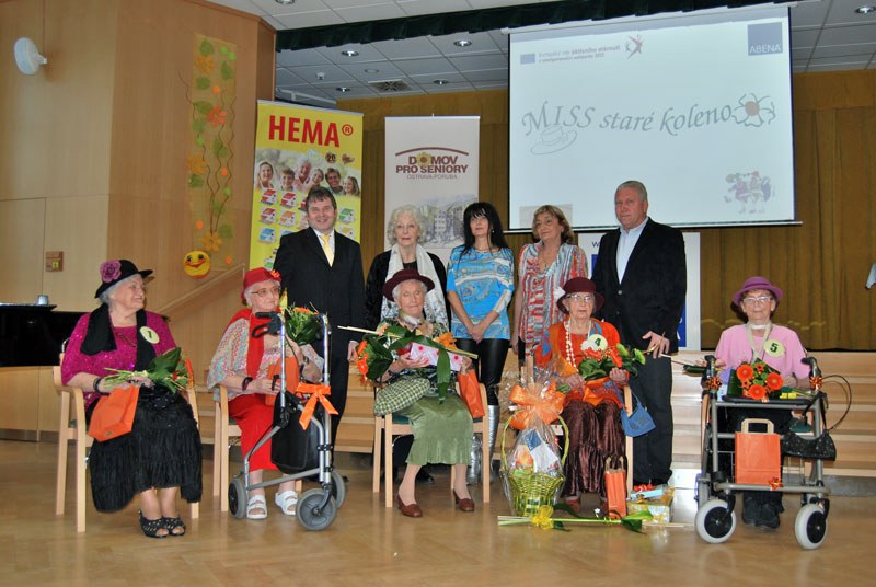 Titul Miss vyhrála 92letá paní Marie Míková Titul Miss vyhrála 92letá paní Marie Míková