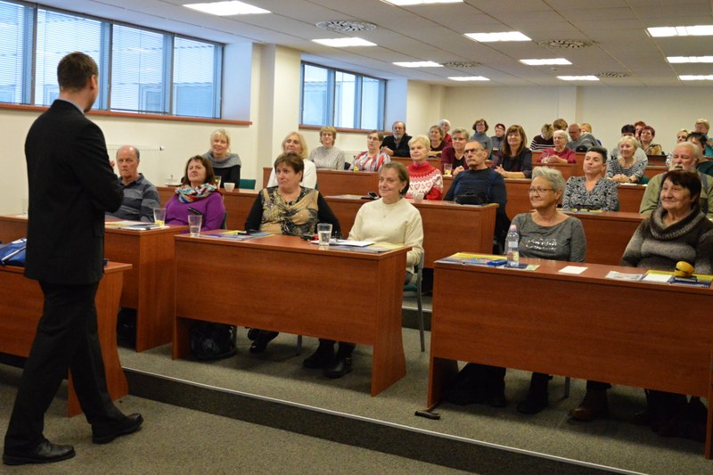 Slavnostní zakončení aktuálního ročníku akademie SeniorOVA. Foto: MPO