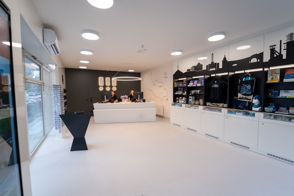 Uvnitř zmodernizovaného infocentra. Foto: Jan Vlček Uvnitř zmodernizovaného infocentra. Foto: Jan Vlček