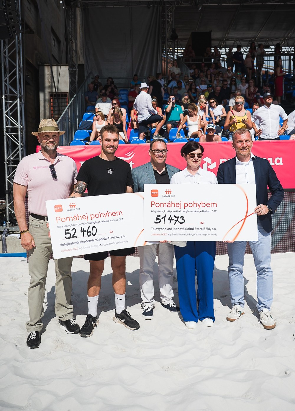 Charitativní projekt Oranžové kolo podpořil také ostravský primátor Jan Dohnal (uprostřed). Foto: ostravabeachpro.cz