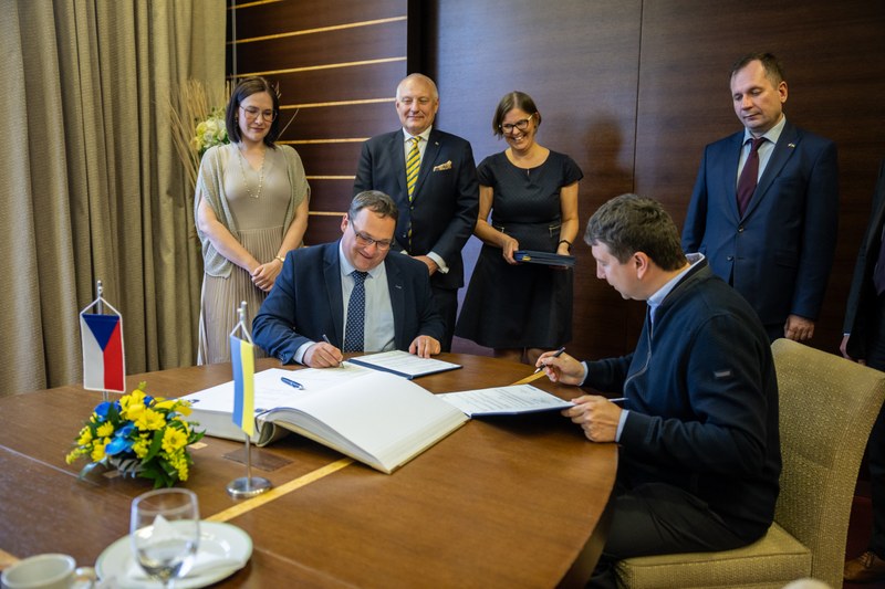 Ukrajinské Dnipro se stalo partnerským městem Ostravy Ukrajinské Dnipro se stalo partnerským městem Ostravy