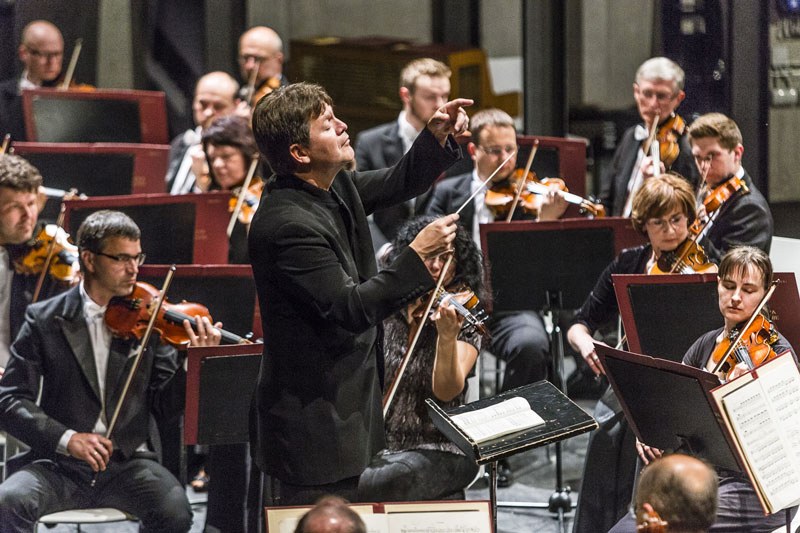 Dirigent M. Hernández-Silva