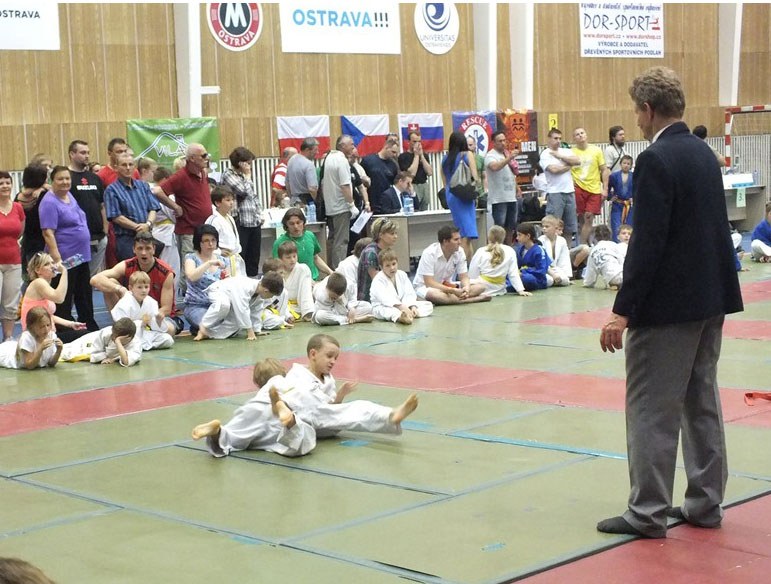 V květnu se v TJ Ostrava utkaly mažoretky i judisté V květnu se v TJ Ostrava utkaly mažoretky i judisté