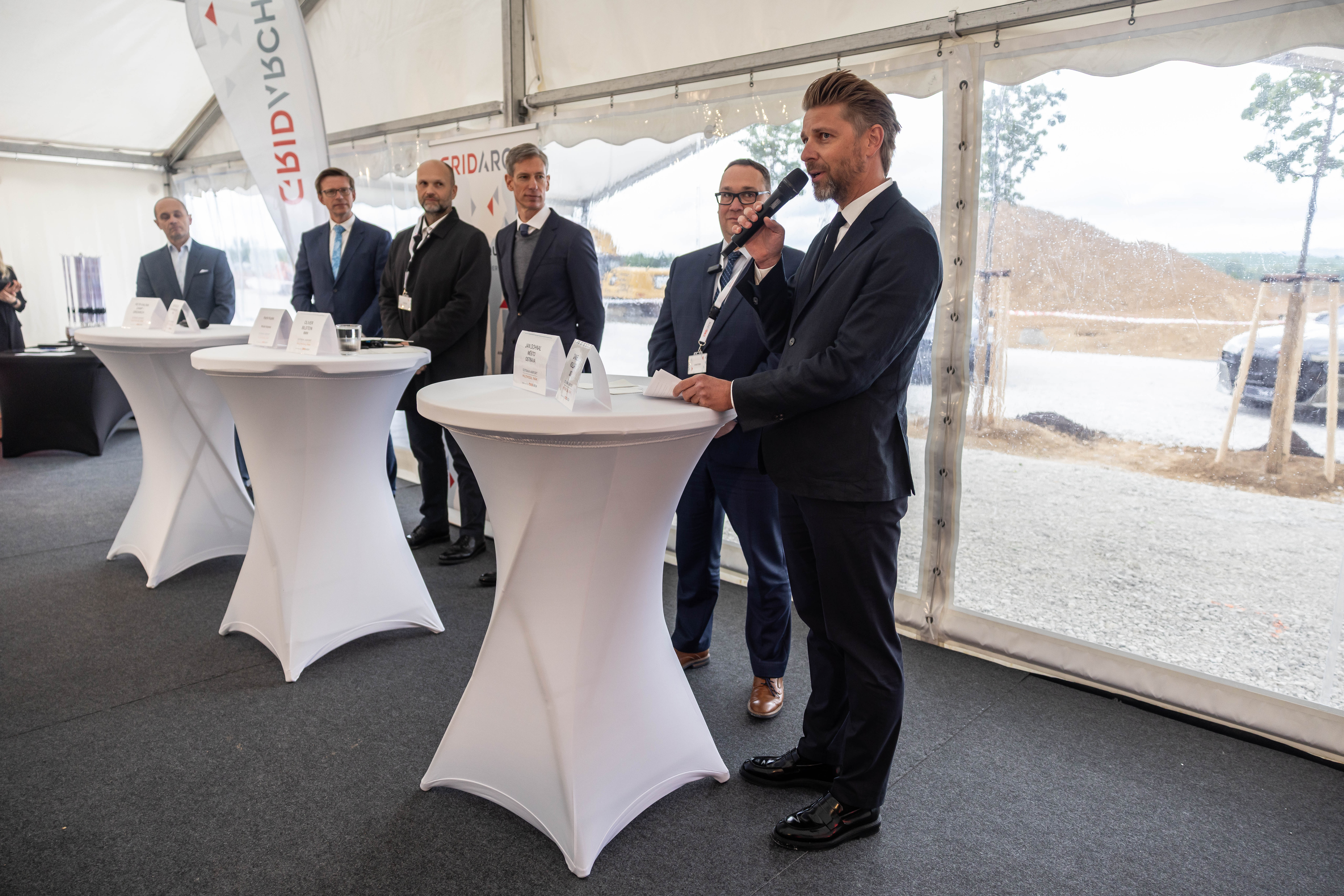 Tiskový brífink k této významné události