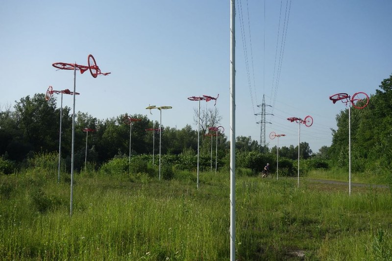 Kolos of Ostrava u cyklostezky poblíž řeky Ostravice. 