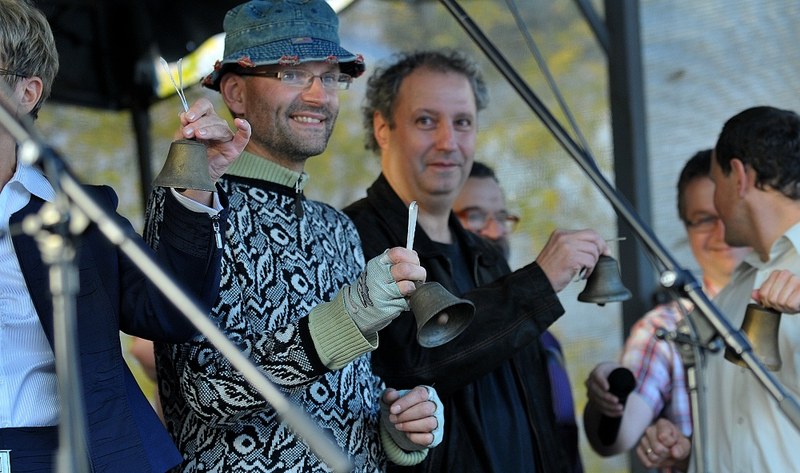 Na happeningu nechybělo symbolické zvonění