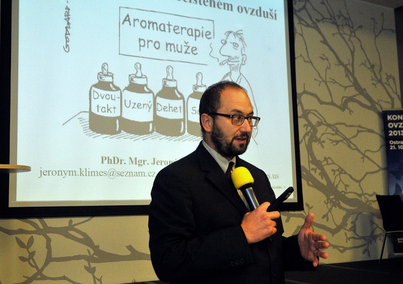 Místy až humornou formou přednášel Jeroným Klimeš