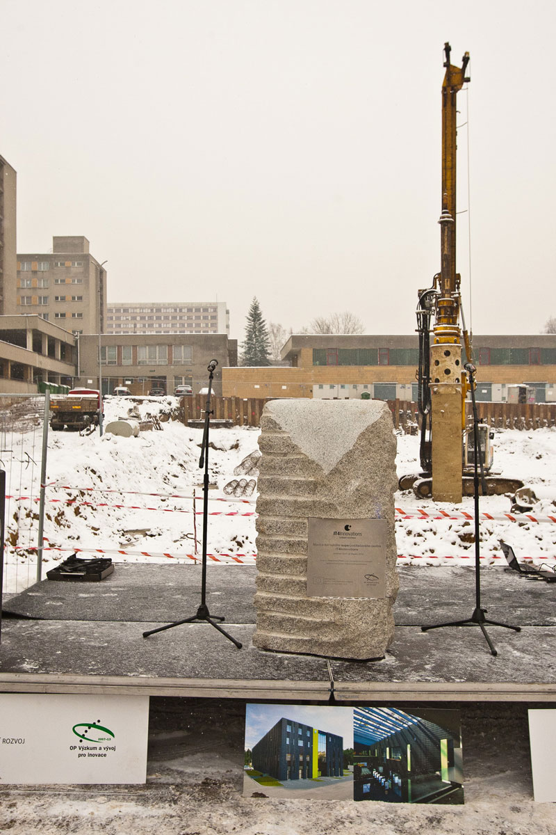 Základní kámen stavby IT4Innovations