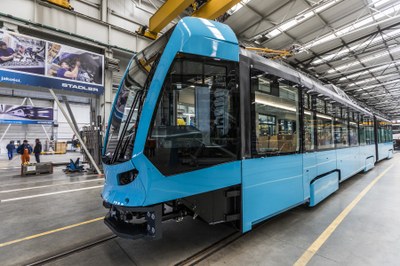 Nízkopodlažní tramvaje Stadler nOVA. Foto: Jiří Zerzoň