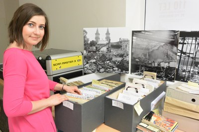 Vedoucí projektu Ostravského divadelního archivu Stanislava Hrušková. Foto: NDM – Eva Mikulášková