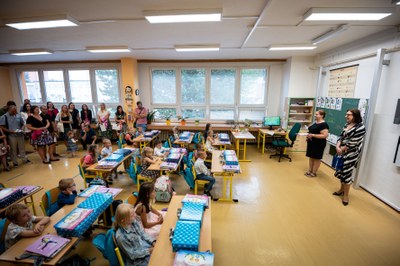 První školní den na jedné z ostravských základních škol. Foto: Lukáš Kaboň