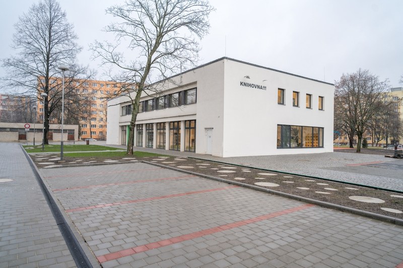 V Porubě vznikla moderní knihovna s literární kavárnou V Porubě vznikla moderní knihovna s literární kavárnou