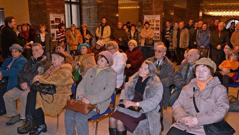 Sokolky a sokolové zaplnili foyer radnice