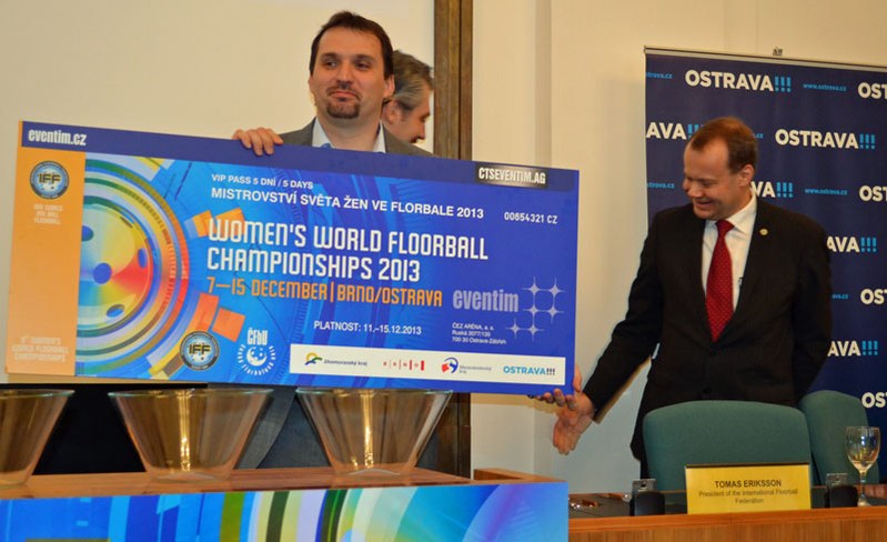 M. Štěpánek převzal symbolickou vstupenku na MS