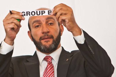 FOTO: Zástupce IHF Alaa El Sayed při losování MS v Nové radnici