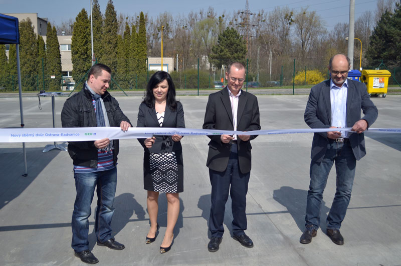 Je otevřeno! Zleva A. Boháč, Š. Tekielová, P. Valerián, K. Belda