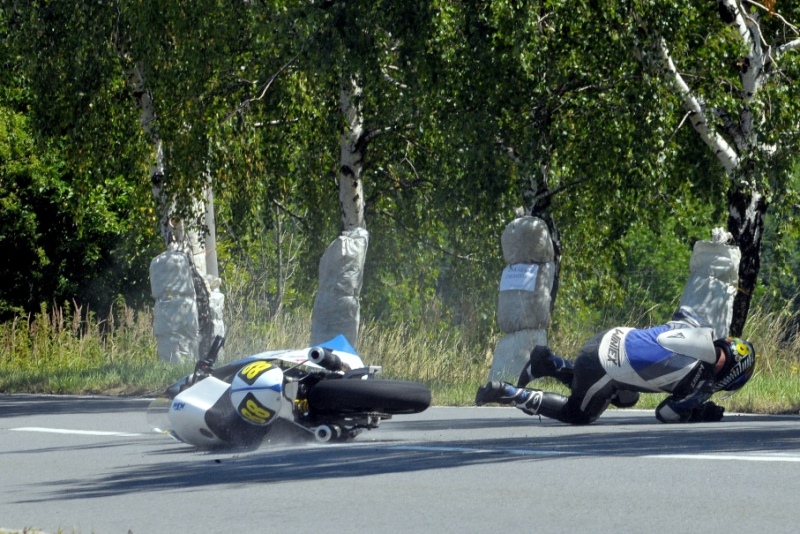 Také takové okamžiky k závodům patří.