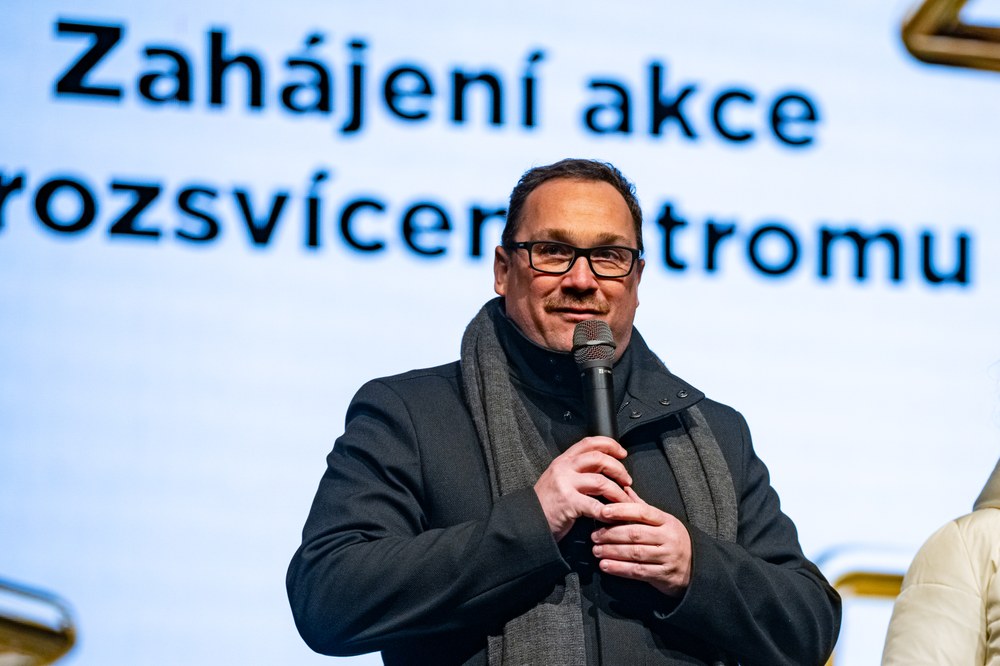 Ostravský primátor Jan Dohnal při zahájení jednoho z ročníků Ostravských Vánoc. Foto: Lukáš Kaboň Ostravský primátor Jan Dohnal při zahájení jednoho z ročníků Ostravských Vánoc. Foto: Lukáš Kaboň