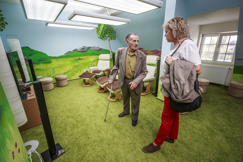 Fototerapeutická místnost je novinkou ve vybavení Domova Slunovrat. Foto: J. Zerzoň Fototerapeutická místnost je novinkou ve vybavení Domova Slunovrat. Foto: J. Zerzoň