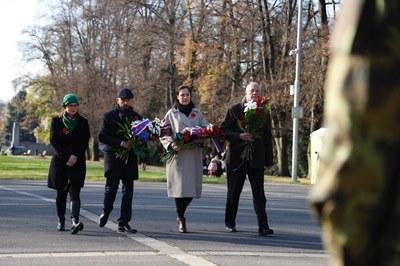 Zástupci vedení města Ostravy v průběhu pietního aktu. Foto: Jiří Zerzoň