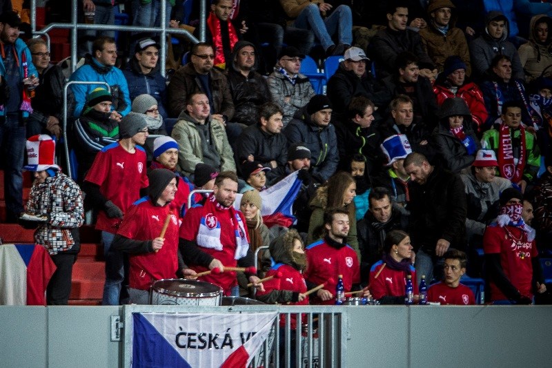 Utkání ČR – Srbsko sledoval „plný dům“, čili 15 tisíc diváků. 