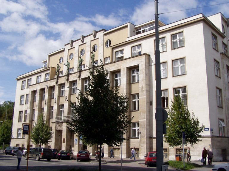 Více než pěti tisícovkám ostravských řidičů letos končí platnost řidičských průkazů Více než pěti tisícovkám ostravských řidičů letos končí platnost řidičských průkazů