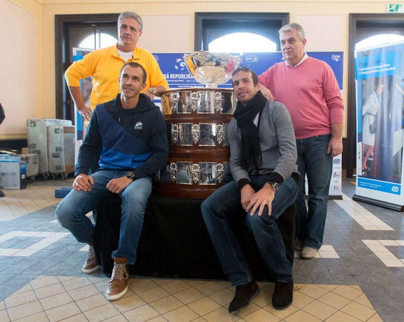 ČR začíná cestu za obhajobou poháru