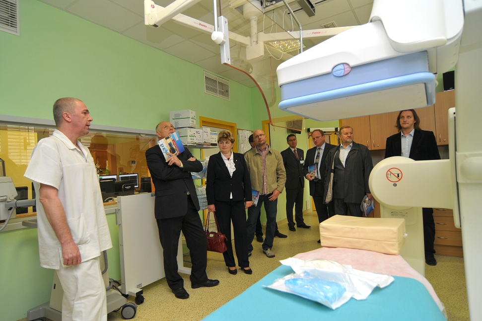 Na prohlídce zmodernizovaných oddělení nemocnice