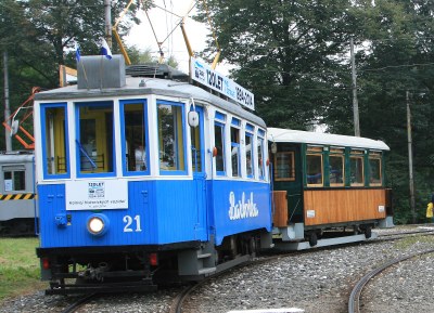 Mezi oblíbené atrakce patří jízdy historickým tramvajovým motorovým vozem Barborka z roku 1904. I on by měl být jedním z lákadel nového muzea. Foto: Archiv MMO