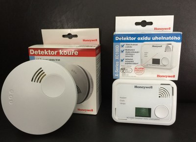 Detektory požáru a oxidu uhelnatého. Ilustrační foto: MMO