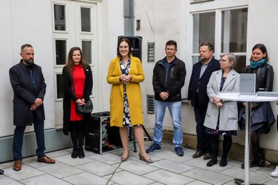 Náměstkyně primátora Andrea Hoffmannová (uprostřed) na křtu knihy Jan Prokeš: Ostrava na Cestě k velkoměstu. Foto: Adolf Horsinka