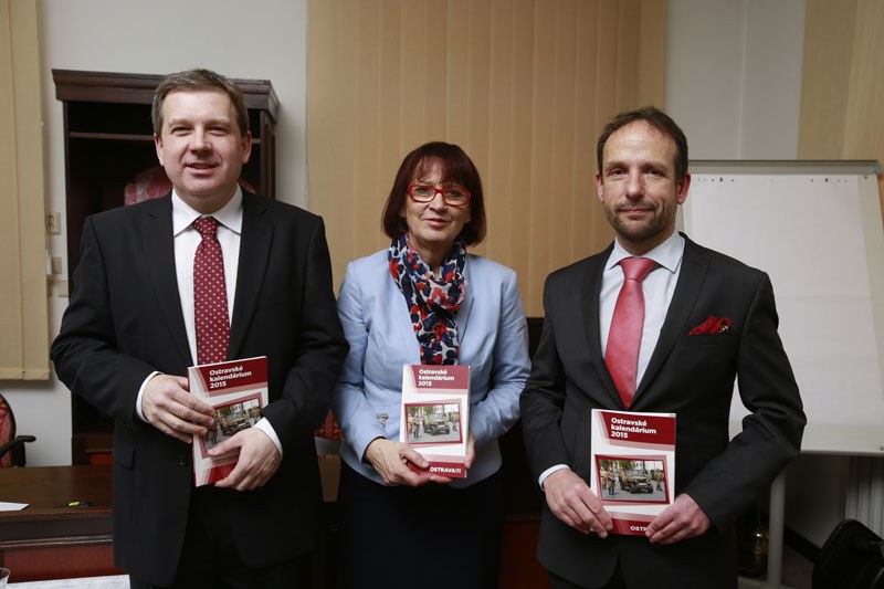 Zprava Tomáš Macura, Blažena Przybylová, Martin Juřica.