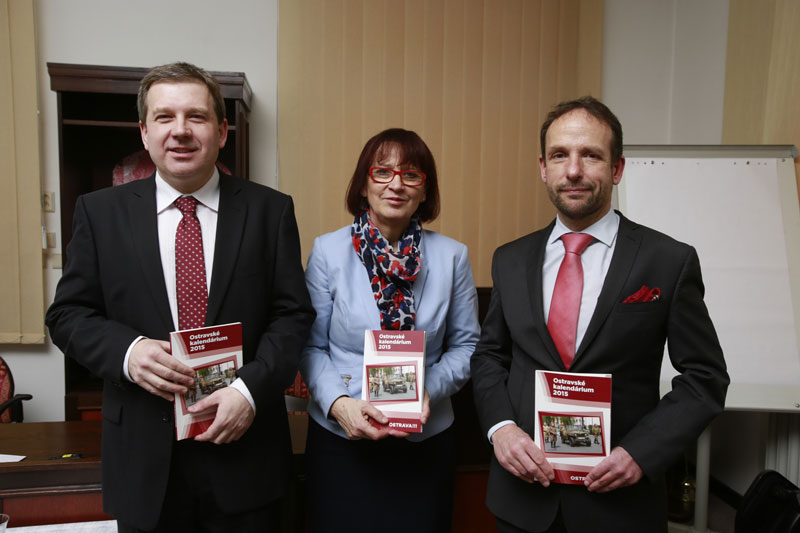 Zprava Tomáš Macura, Blažena Przybylová, Martin Juřica.