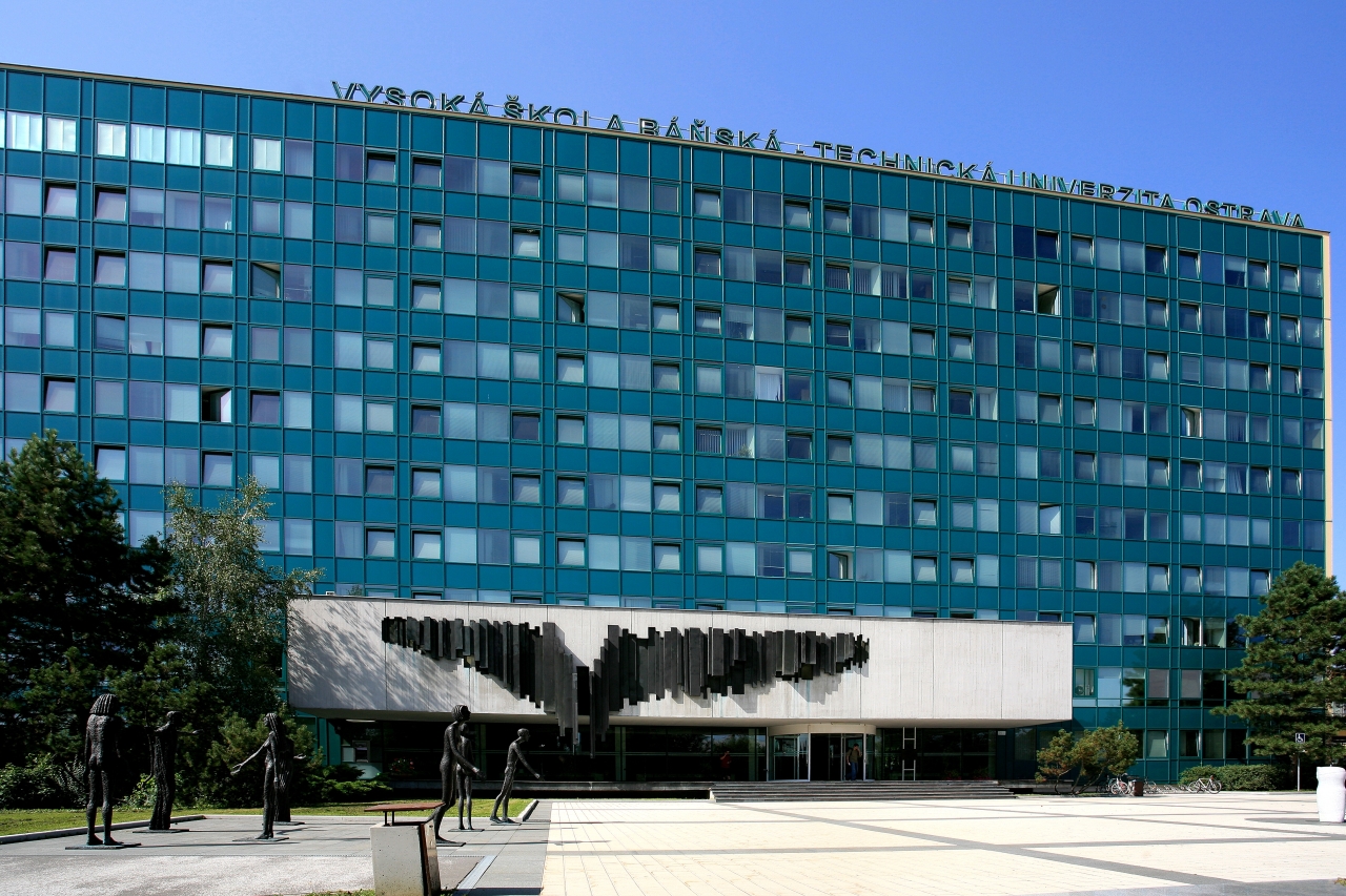 Rektorát Vysoké školy báňské. Foto: archiv MMO. Rektorát Vysoké školy báňské. Foto: archiv MMO.