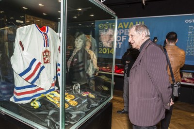 Výstava v Ostravském muzeu potěší nejen sportovní pamětníky. Foto: J. Zerzoň