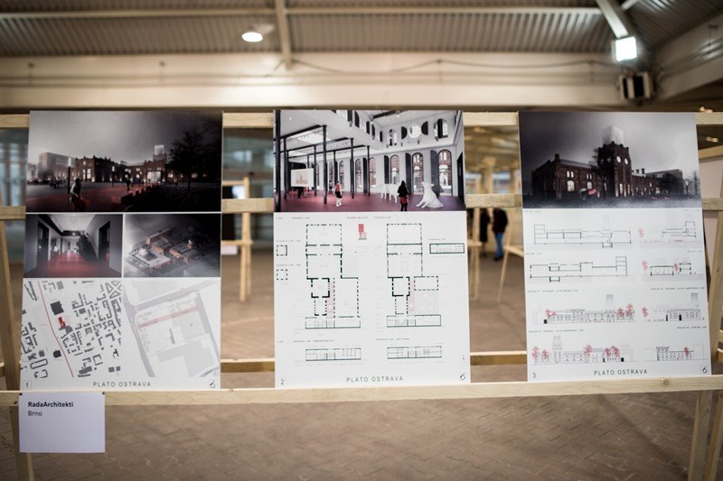 Výstava architektonických návrhů v budově Bauhausu. 