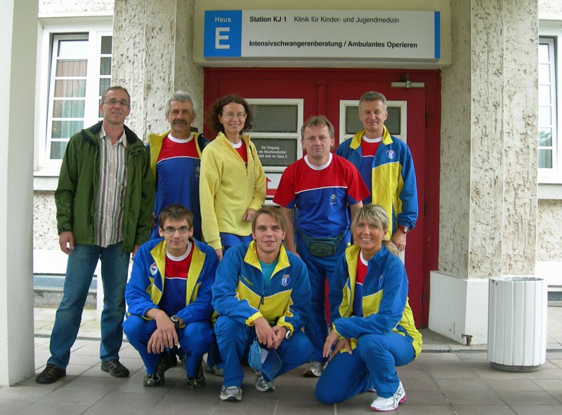 Vytrvalci zaběhli 457 km dlouhou štafetu do Drážďan Vytrvalci zaběhli 457 km dlouhou štafetu do Drážďan