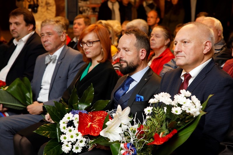 Všem, kteří se zasloužili o svobodu, vzdali hold také členové vedení města v čele s primátorem Tomášem Macurou, a rovněž hejtman Ivo Vondrák. 