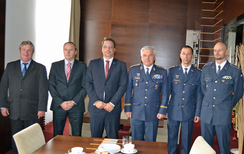 Společné foto na závěr setkání.